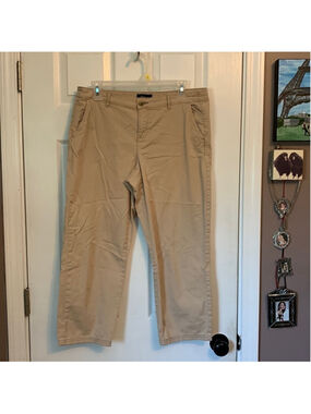 Reitmans beige cotton capris 10